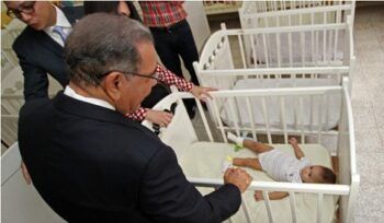 Presidente Medina lanza el plan “Quisqueya Empieza Contigo”