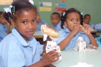 Se intoxican 36 niños con el desayuno escolar este jueves