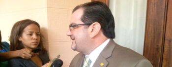 Principales compañías telefónicas piden al Gobierno desmonte impuesto de 10%