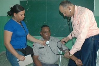 Fundación Nacional de Cardiología realiza jornada médica en Cambita