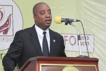 Canciller haitiano respalda prohibición de productos de RD