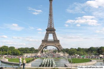 La Torre Eiffel cierra al público por huelga de sus 300 trabajadores