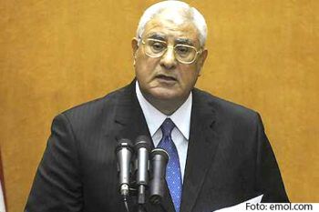 El nuevo presidente interino de Egipto jura su cargo