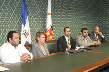 Ayuntamiento del DN  advierte sobre cúmulos de basura en la Capital