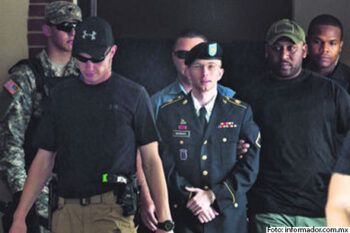 Sentencian a Bradley Manning a 35 años de prisión por filtrar documentos a WikiLeaks