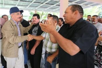 Danilo se reúne con productores de Valverde; ordena desmonte de 25 mil tareas