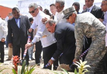 Medina deja iniciado construcción 537 viviendas para afectados Lago Enriquillo