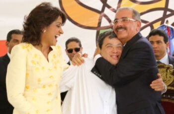 Presidente y Primera Dama dejan iniciada construcción Centro para la Discapacidad