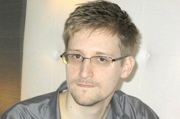 Snowden puede viajar y trabajar en Rusia, excepto en puestos oficiales