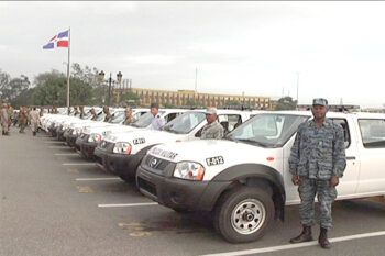 Danilo Medina dispone equipamiento miembros de las FFAA