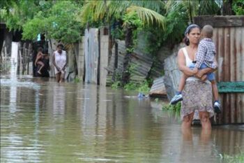 Ordenan evacuaciones por avance de tormenta «Chantal»