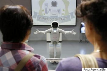 Androides interactivos y nanotecnología copan la feria «Robotech» de Tokio