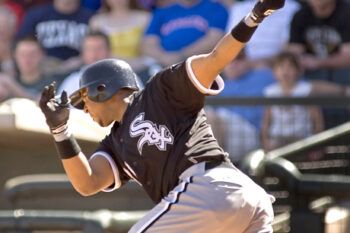 Dominicano Luis Terrero se fractura la muñeca y queda fuera de la temporada