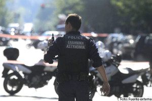 Policia de Grecia 25-7