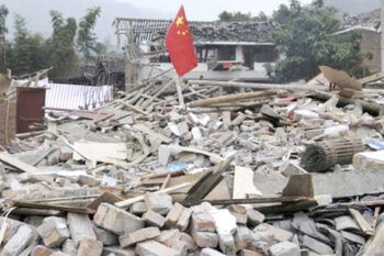 China intenta evitar que la lluvia empeore la situación en la zona del sismo