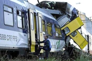 Un error humano, principal hipótesis de la causa de choque de trenes en Suiza