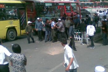 Los chinos quieren el fin de los «chengguan», la violenta policía local