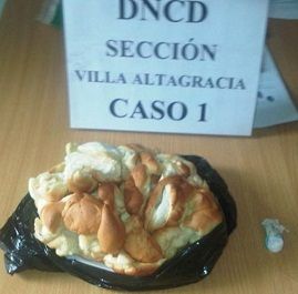 Sorprenden mujeres llevándoles sándwich de drogas a sus concubinos presos