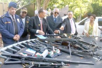 Ordenan arresto de tres oficiales PN vinculados a robo RD$60 MM