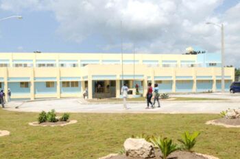 Autoridades sustituirán director cárcel La Romana tras motín dejó un muerto