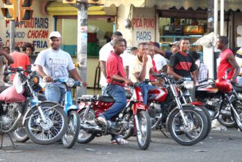 La Amet desarrolla plan para regularizar servicio motoconcho en SDE