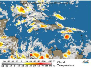 Onda tropical sobre Haití y vaguada al sur de Puerto Rico provocarán lluvias en RD