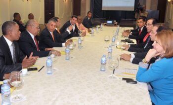 Montalvo explica Sistema 9-1-1 a los alcaldes del Gran Santo Domingo