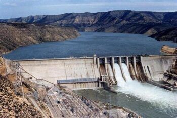 COE pone en alerta varias comunidades; desaguará presa mañana