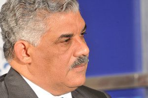 El comunicado indica que “en estos momentos el canciller se encuentra en compañía de su esposa Angelita García de Vargas, de sus hijos y más cercanos colaboradores, recibiendo los cuidados médicos correspondientes”.