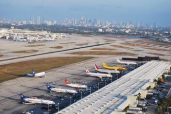Mueren dos personas durante tiroteo en aeropuerto de Miami