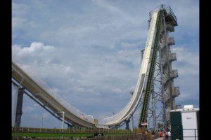 Tragedia en el tobogán de agua más alto del mundo. Un niño murió en extraño accidente.