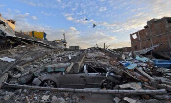 Temblor de 5.2 grados sacude sur de Perú; hay muertos