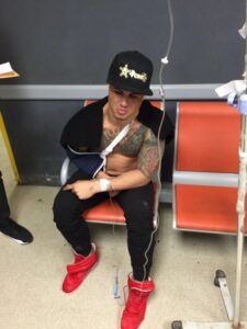 El super nuevo sufre aparatoso accidente de gravedad, varios heridos