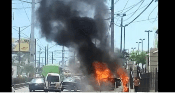 (VIDEO) Camión se incendia frente a Mega Centro