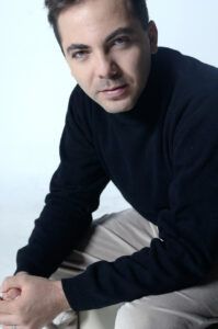 Cristian Castro llora a Juan Gabriel