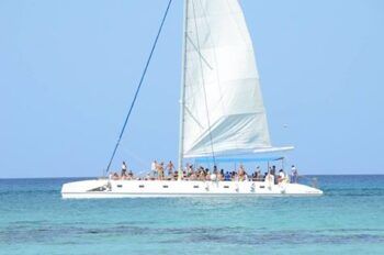 Desaparece embarcación turística con 11 personas a bordo en Puerto Plata