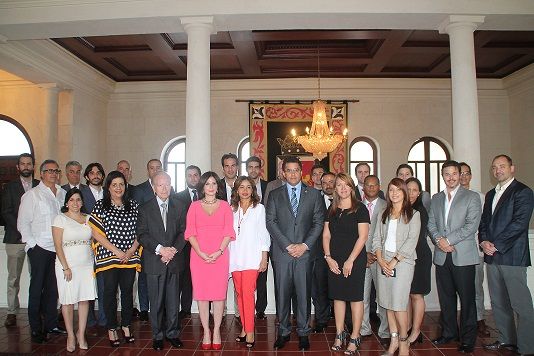 Familia León Jiménez y alcalde DN visualizan posible alianza público-privada
