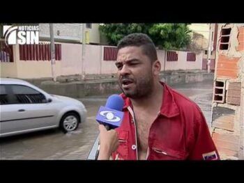 Tremendo susto se llevaron cuando quedaron atrapado en un arroyo (VIDEO)