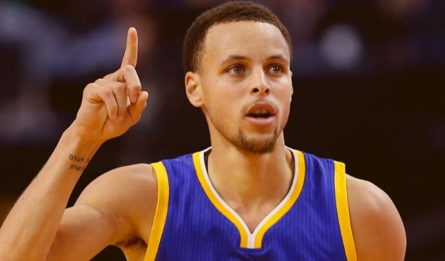 Curry, Thompson y Durant se convinan en triunfo de Warriors