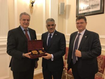 Miguel Vargas promueve en San Petesburgo la inversión extranjera y el turismo dominicano