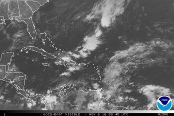Lluvias continuarán las próximas 24 horas; provincias se mantienen en alerta