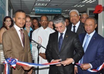 Banco Ademi inaugura segunda oficina en Baní/ 70 oficinas