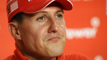 Michael Schumacher muestra señales de vida