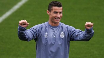 Cristiano Ronaldo: «Sí, soy gay, ¡pero muy rico!»