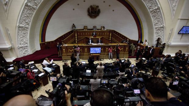 Piden elecciones en Venezuela