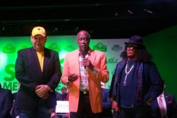 Johnny Ventura descalificó a “Omega” como merenguero