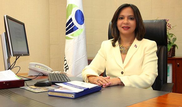Anina Del Castillo renuncia de Pro Consumidor