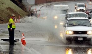 Fuerte tormenta deja dos muertos en California