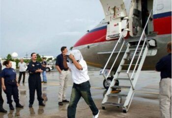 USA deporta 55 exconvictos a República Dominicana