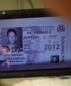 Encuentran médico muerto en su apartamento